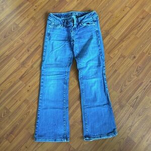 💙American Eagle Outfitters Stretch Favorite Boyfriend Jeans Size 4 SHORT💙